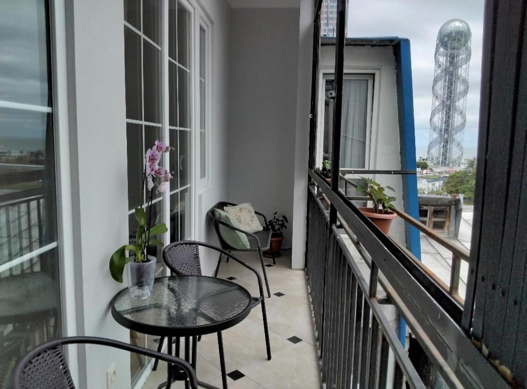 Old Batumi Mare Apartment Luaran gambar